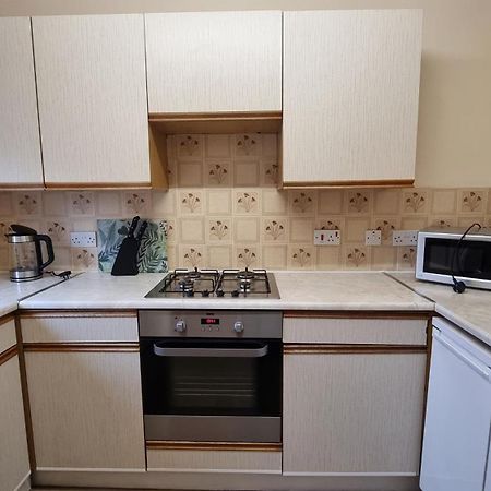 Faodail, 1 Bed Studio Apartment At Ravenscraig Castle And Park Керкколди Экстерьер фото