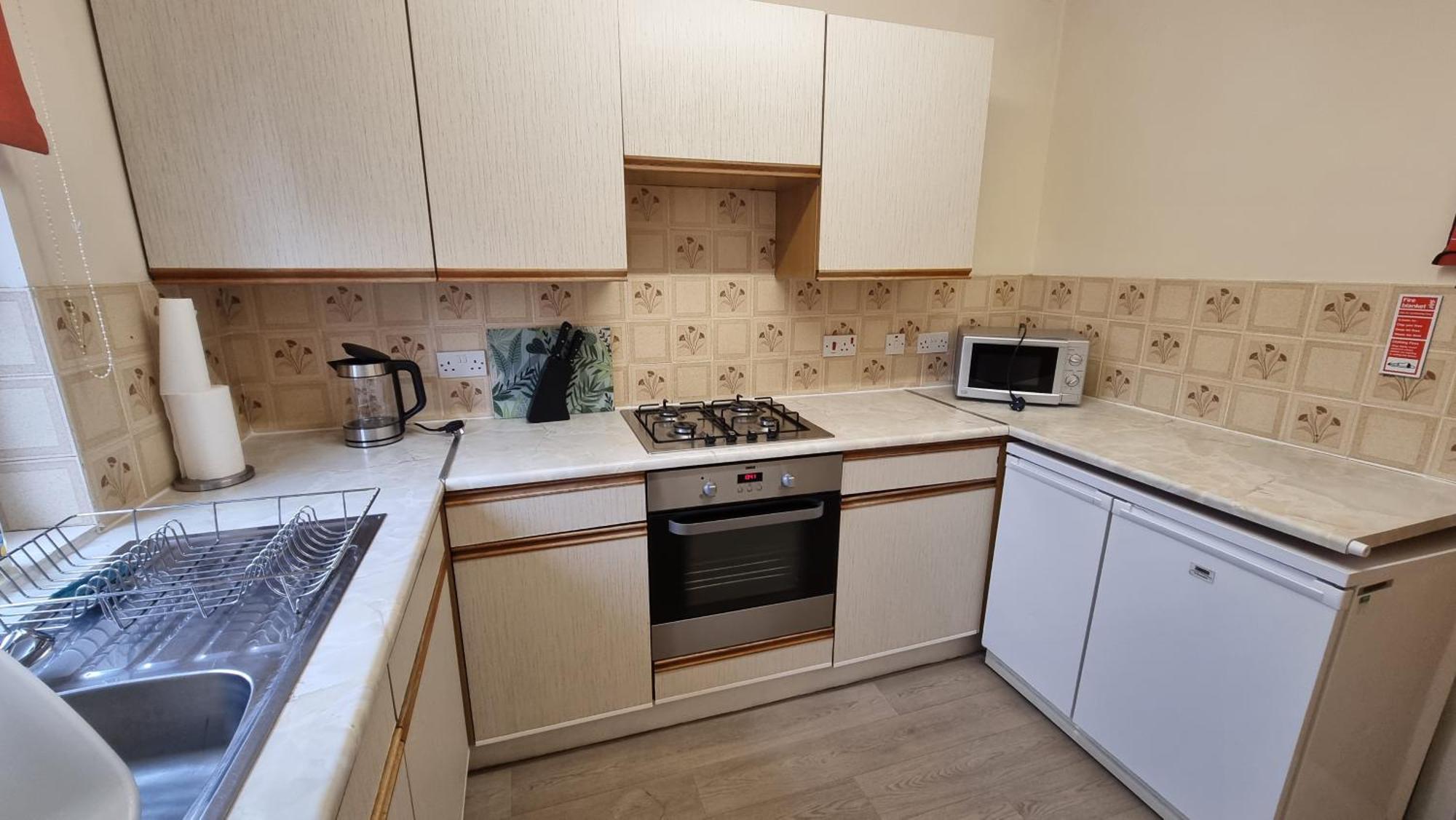 Faodail, 1 Bed Studio Apartment At Ravenscraig Castle And Park Керкколди Экстерьер фото